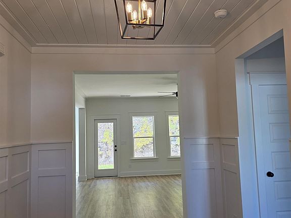 3rd image of 2036 Adams Ridge Dr