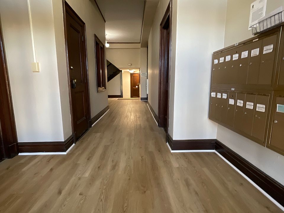 Building Photo 3