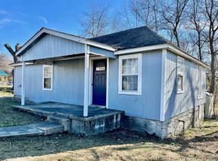 202 E Park Blvd, Locust Grove, OK 74352