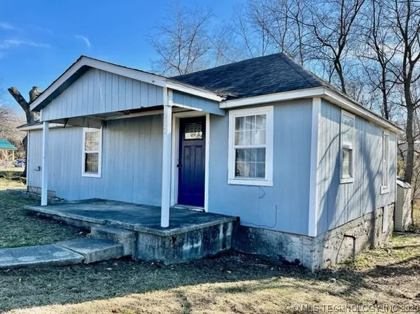 202 E Park Blvd, Locust Grove, OK 74352