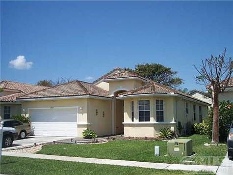 1st image of 9459 Lago Dr