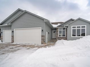 8701 W Dalton St, Sioux Falls, SD 57106