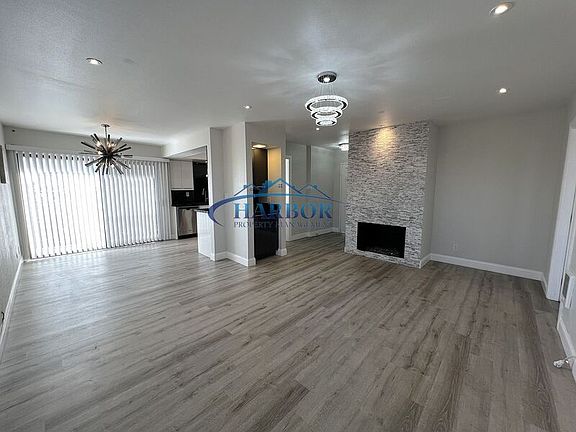 4th image of 1166 W 22nd St APT 3