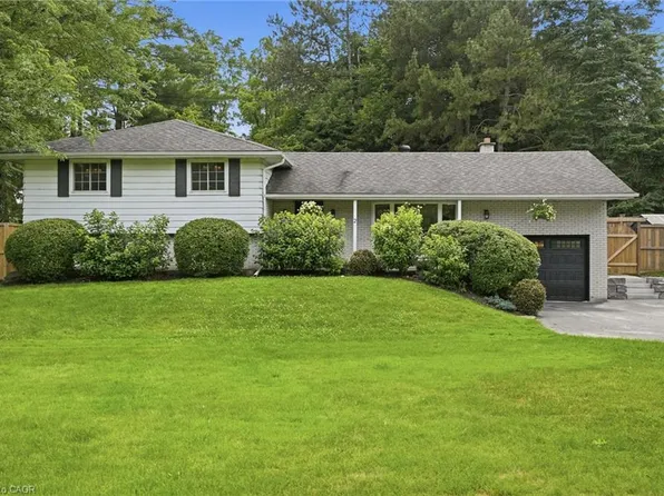 2 Jameson Dr, Hamilton, ON L9H 5A2