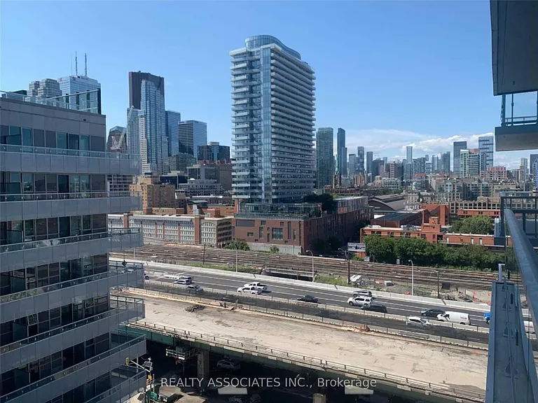 20 Richardson St — Photo 5