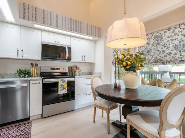 275 S Valley View Dr APT J206, St George, UT 84770