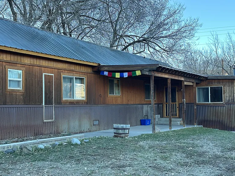 1043 Clinton St — Photo 36
