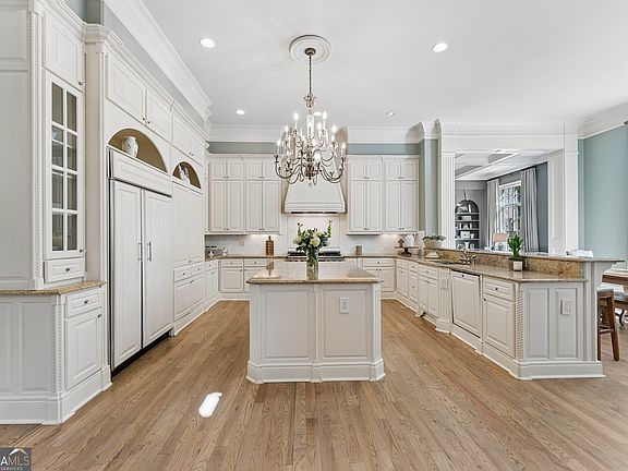 5th image of 4235 Regency Ct NW