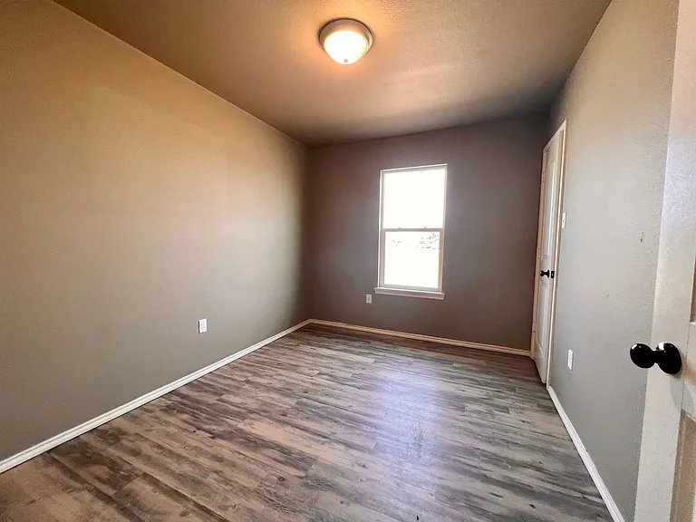 715 E Tulane St #2 — Photo 8