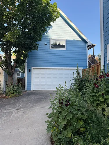 223 Maggie St Photo 1