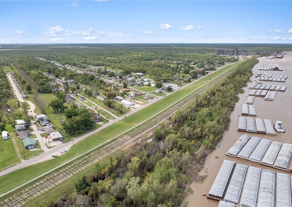 2nd image of River Rd