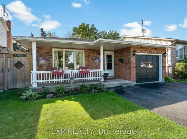 124 Saint Augustine Dr, Saint Catharines, ON L2P 3W9