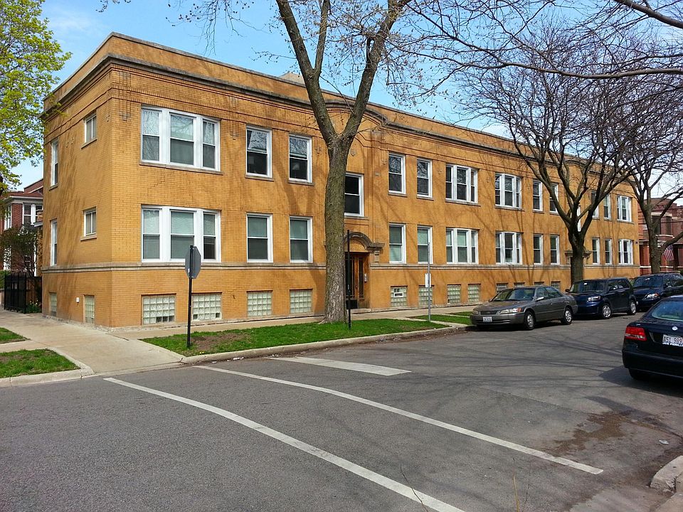 1st image of 3600 N Oakley Ave