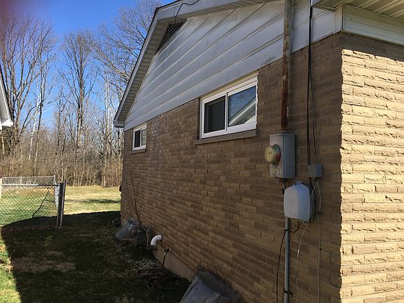 2nd image of 332 Schnebelt St