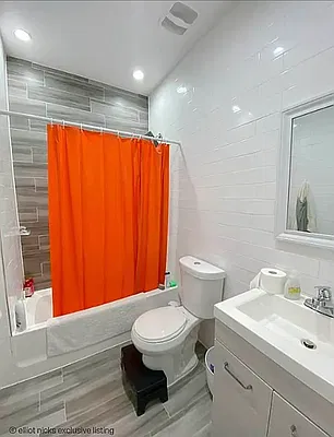 Bathroom, photo 1