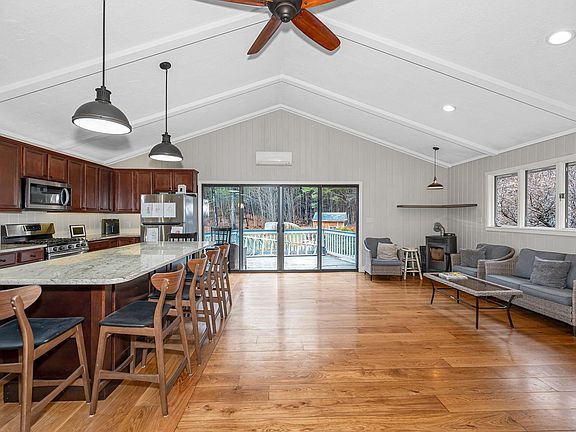 3rd image of 117 Stage Road