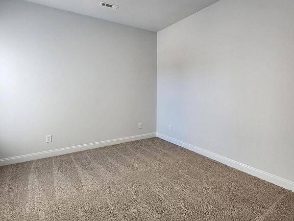 5th image of 260 Bay Meadows Drive