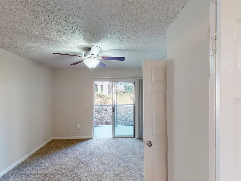 Altamira Place Apartment Homes — Photo 71