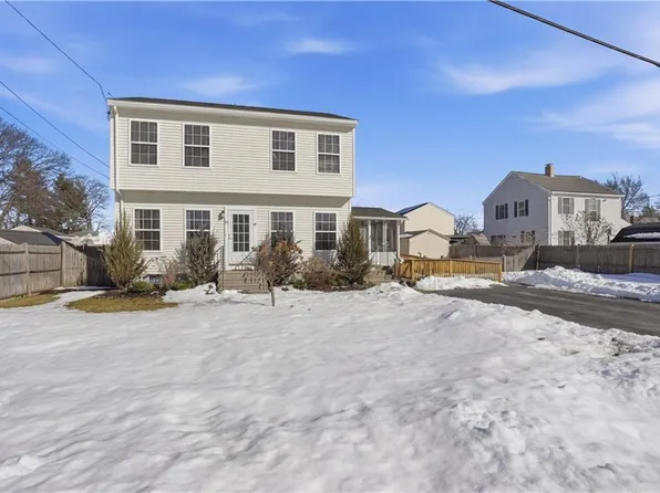 12 Dean Ct, Warwick, RI 02889