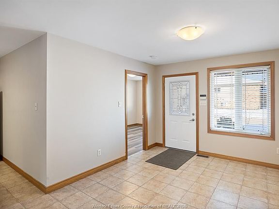 4th image of 4328 Tumbleweed Cres