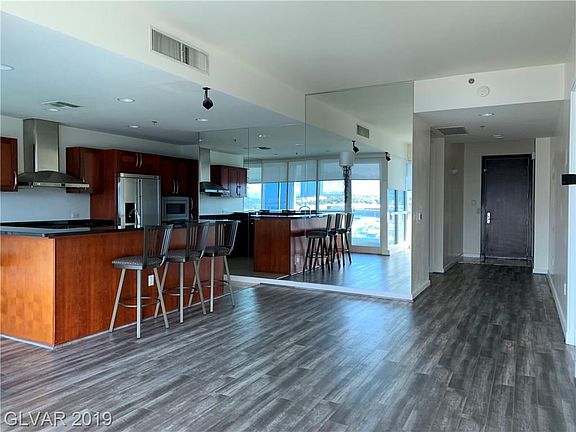 4th image of 4525 Dean Martin Dr Unit 906
