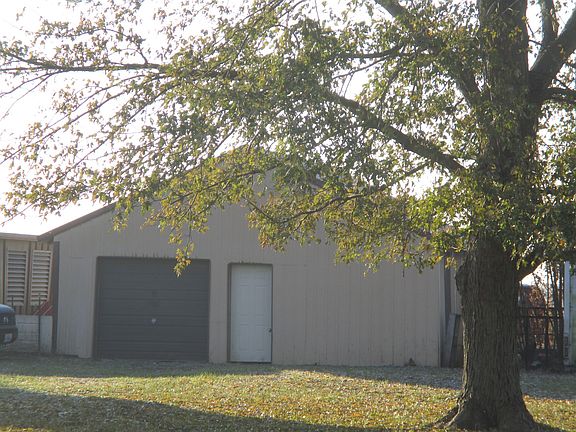 3rd image of 2301 E County Road 1350 N