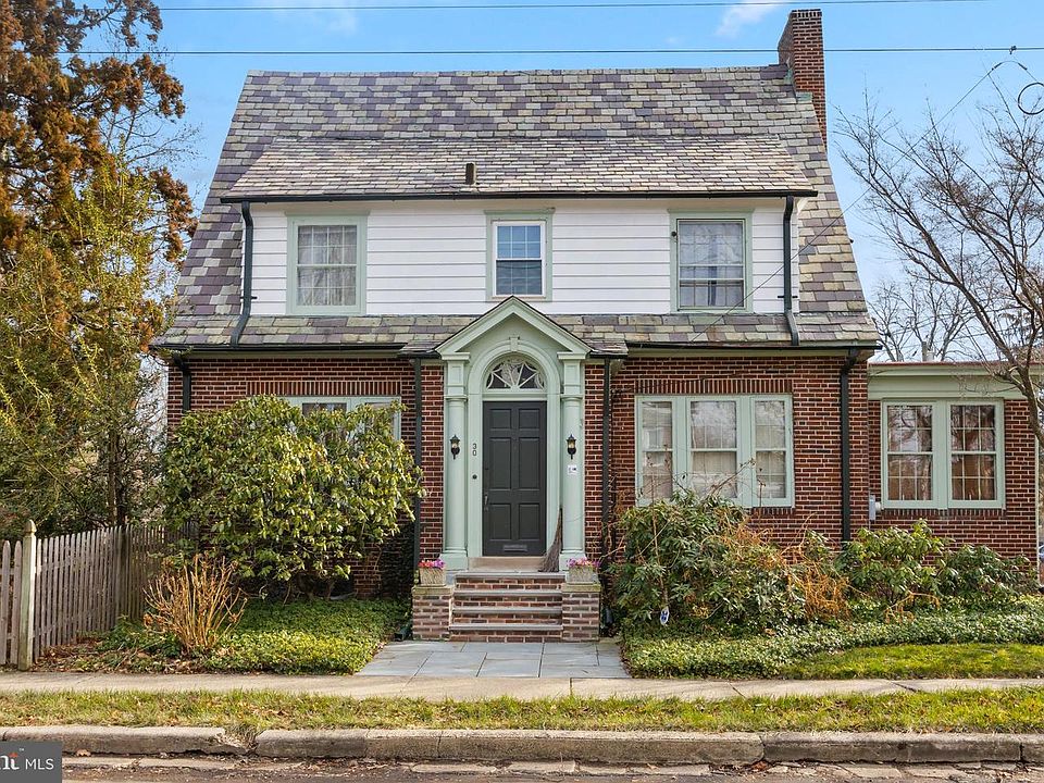 1st image of 30 Stacey Ave