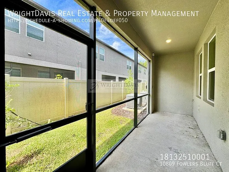 10809 Fowlers Bluff Ct — Photo 32
