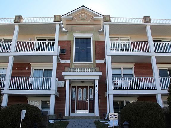 3rd image of 402 4th Ave #303