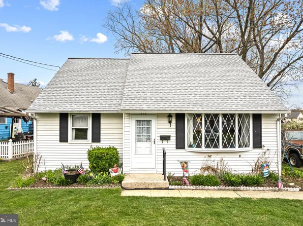 214 Richards Ave, Barrington, NJ 08007