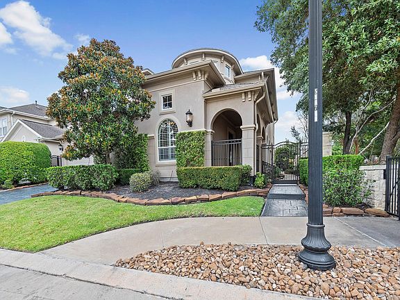 2nd image of 15414 Rock Creek Villa Dr