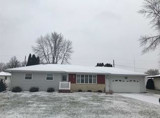 710 E Sunrise St, New Hampton, IA 50659
