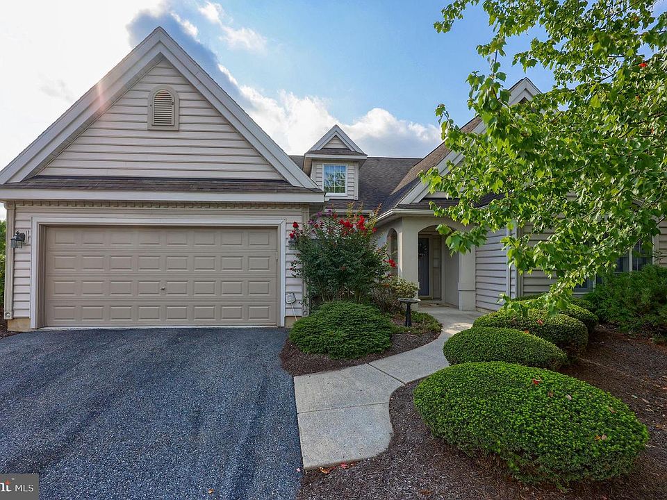 1st image of 305 Charleston Ln