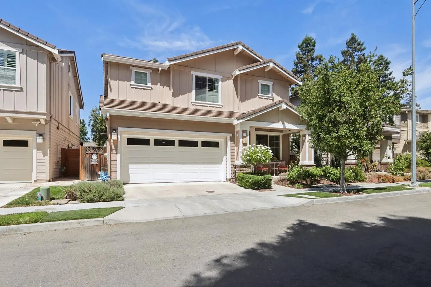 531 Falcon Pl photo 1