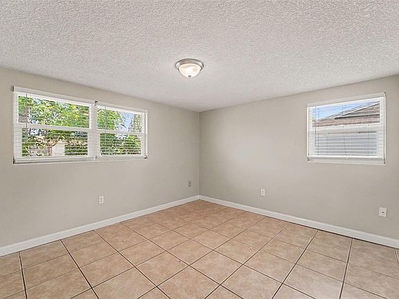 5th image of 10525 OLEANDER DRIVE