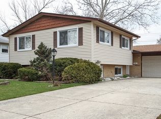 1116 E Alder Ln, Mount Prospect, IL