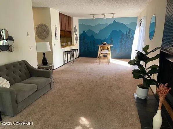 2714 Forest Park Dr, Anchorage, AK 99517