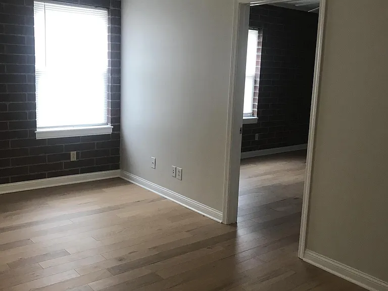 927 Main St — Photo 7