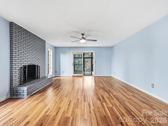 3rd image of 71 Pebble Creek Dr