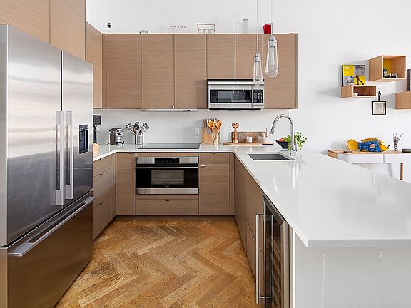 3rd image of 268 Greene Ave #3
