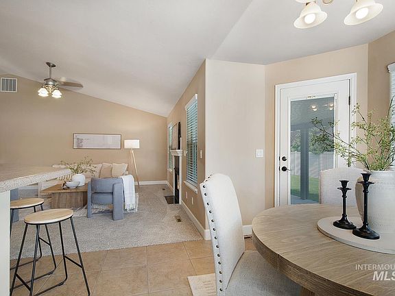 5th image of 2569 Joshua Way