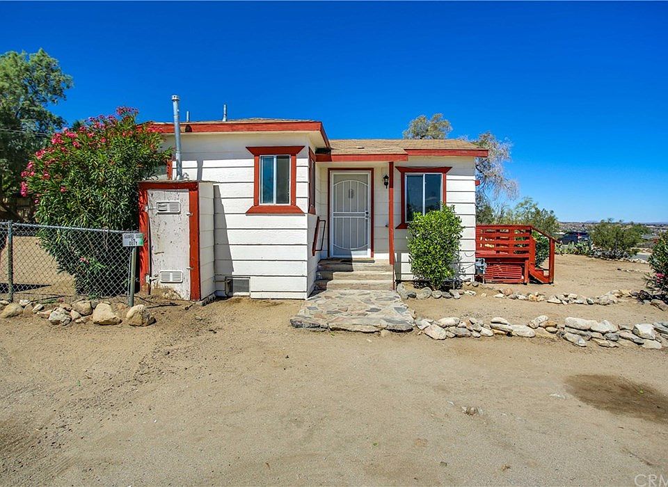 1st image of 74675 Sunset Dr