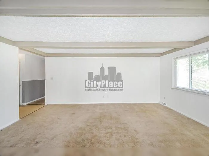 636 Oak Dr — Photo 8