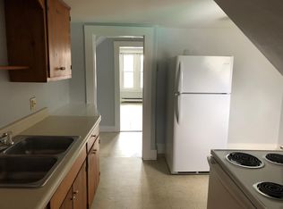 88 Roxbury St APT 3, Keene, NH 03431