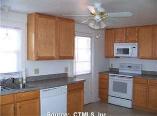 21 Strosberg Rd, Waterford, CT 06385