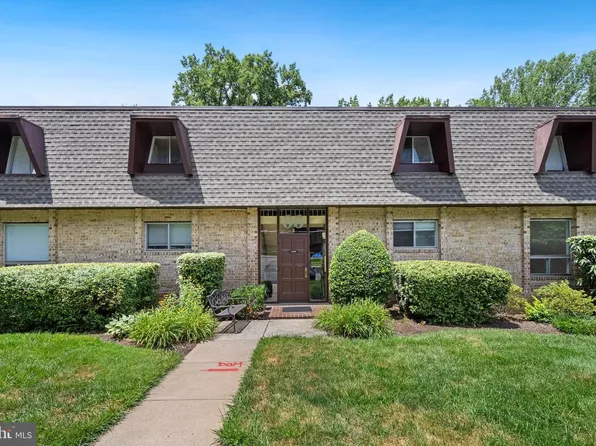 11606 Vantage Hill Rd Unit 12B, Reston, VA 20190