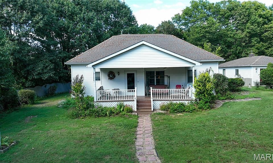 1st image of 100 Fisher Ave