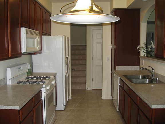3rd image of 1300 Tamarack Dr #0
