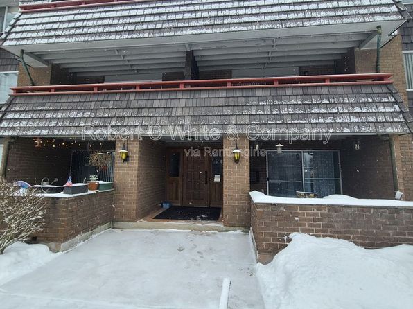 12 Stony Brook Dr APT B4