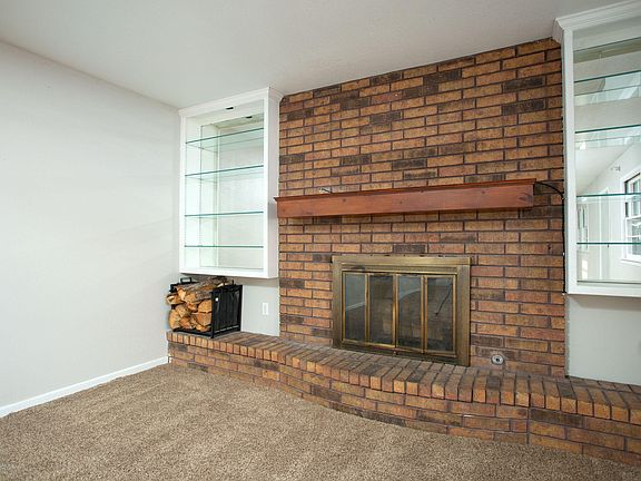 5th image of 3206 Fleetwood Dr